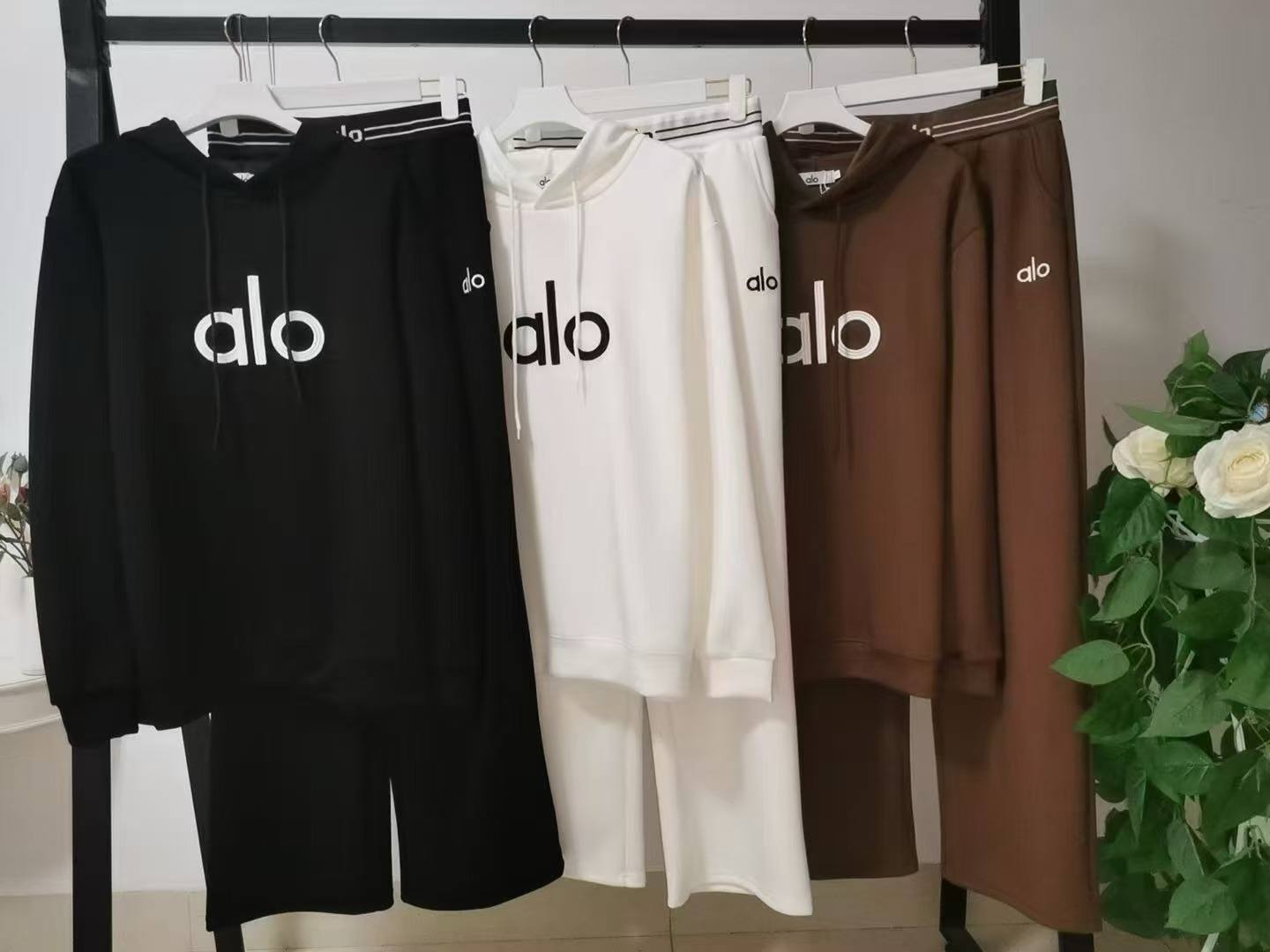 New
130 dhs🪙🌨️
Size M-L-XL -XxL
Zain140
♥️♥️♥️