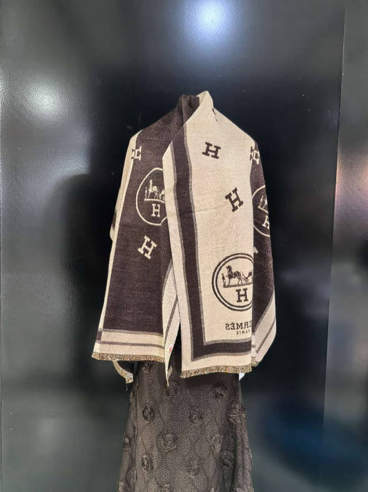 Scarf
Good quality
50DHS🇦🇪🇦🇪🇦🇪
Zain295
♥️♥️♥️