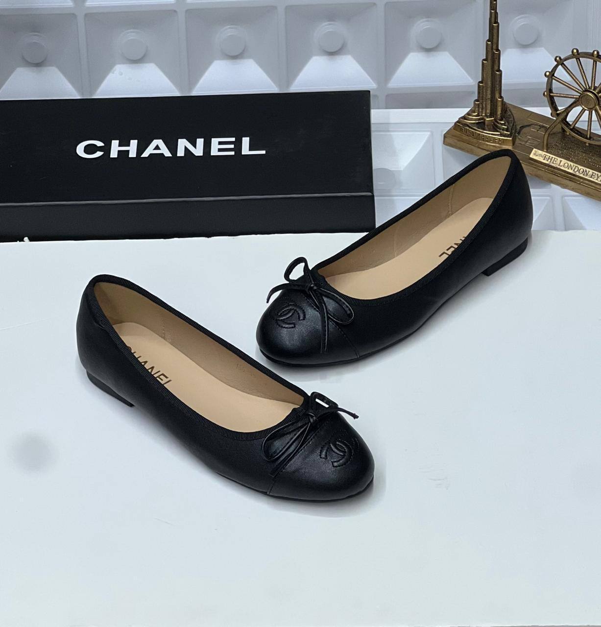 Chanel
Size 36 to 41
110 dhs🇦🇪🇦🇪
Zain80
♥️♥️♥️