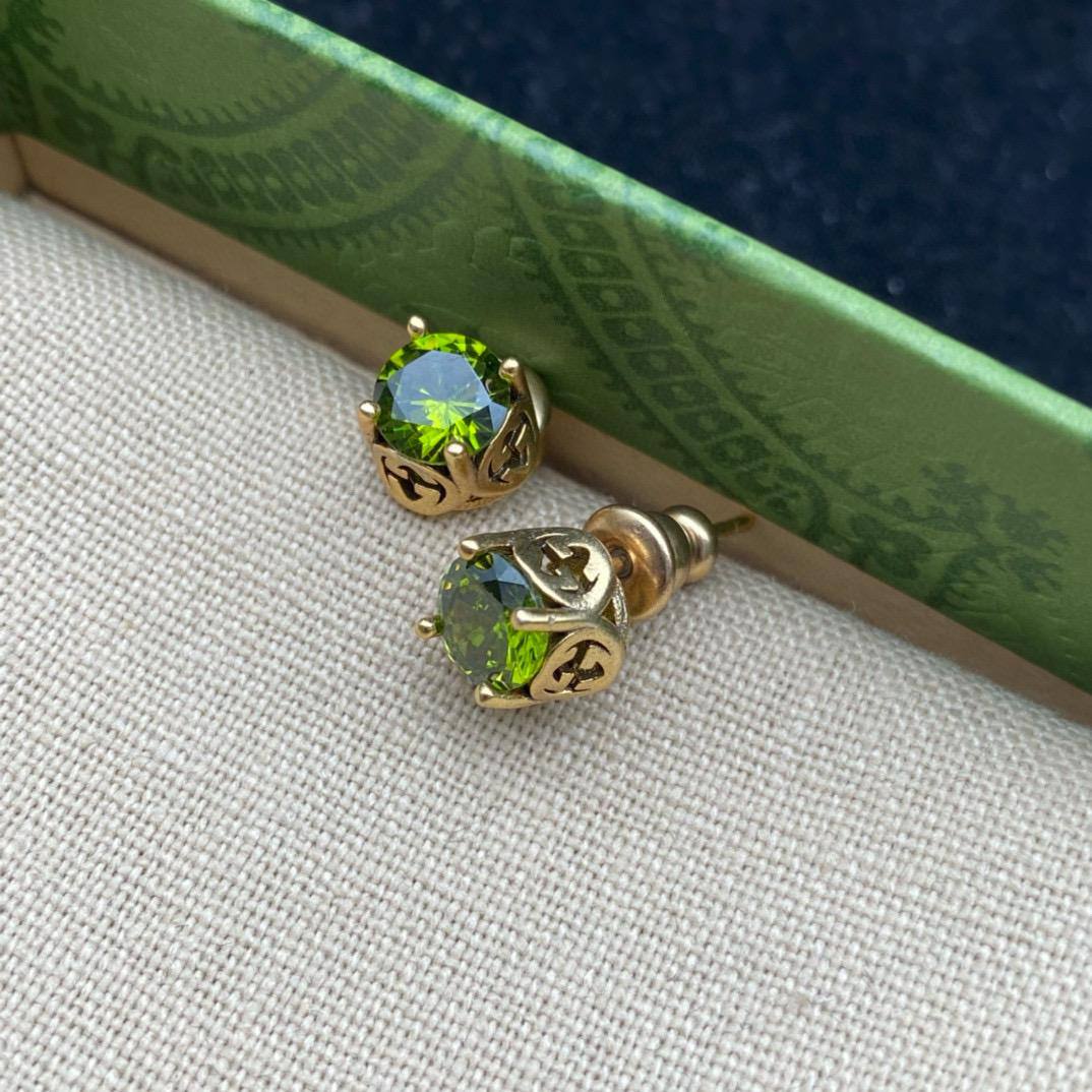 GUCCI EARRING
MASTER ✨💫
50 DHS💓
WITH BOX AND PAPER BAG🎁🛍️
Zain89
♥️♥️♥️
