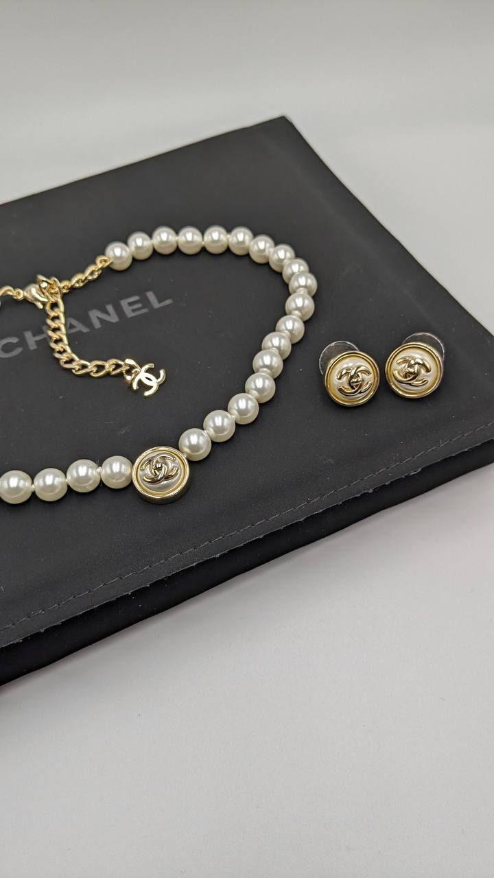 Chanel
*Master Quality*
*Choker Necklace & Earrings*
170 dhs🇦🇪 with Normal Box 🎁
220 dhs🇦🇪 with Good Box 🎁
240 dhs🇦🇪 with Master Box 🎁
Zain210
♥️♥️♥️