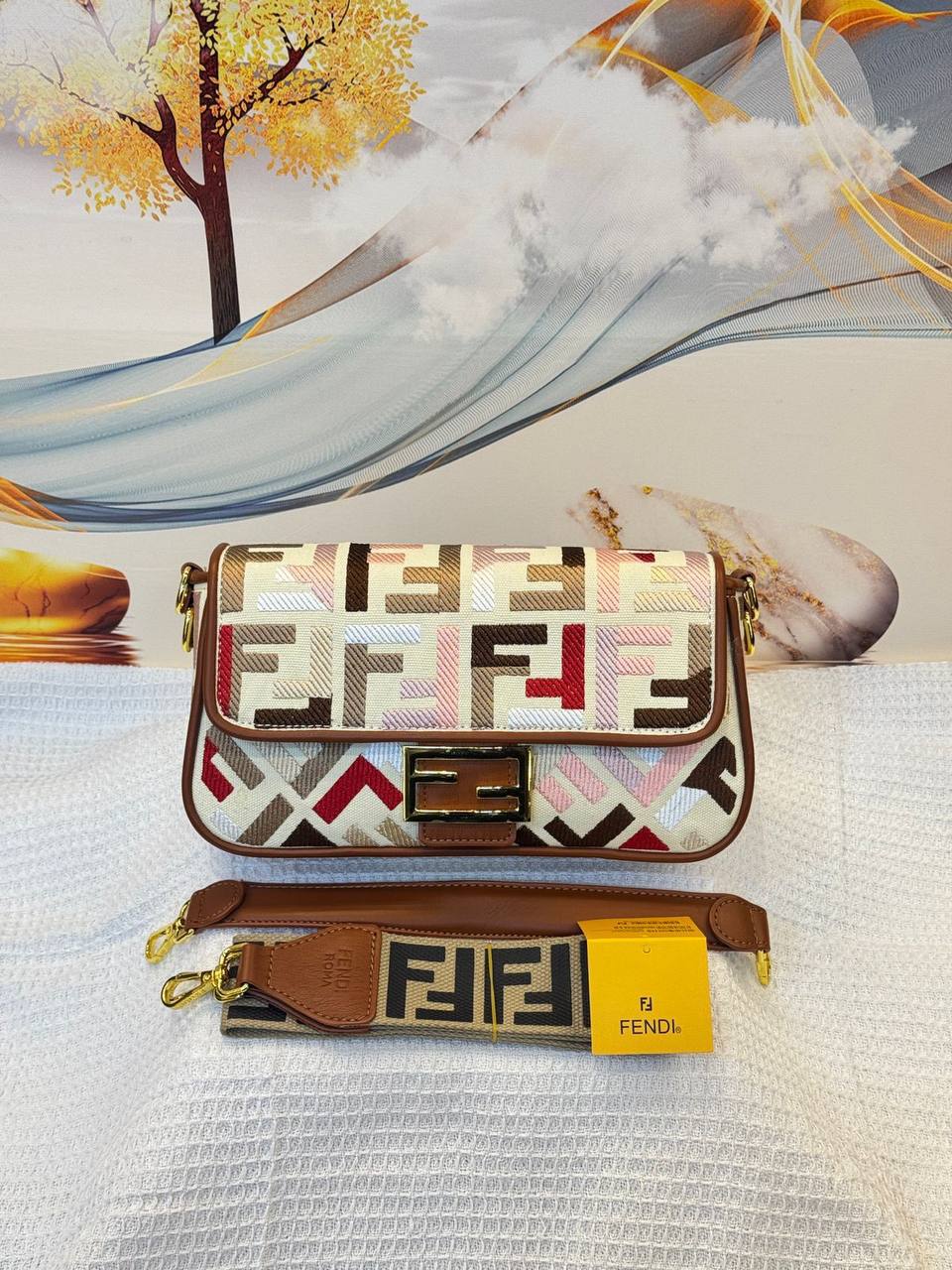 Fendi
Best quality with box’s
120 dhs✅
size 26 cm
Zain290
♥️♥️♥️