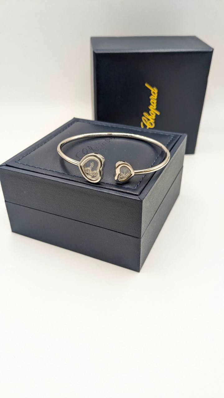 Chopard
*Master Quality*
*Bracelet*
85 dhs✅ with Normal Box 🎁
120 dhs✅ with Master Box 🎁
Zain210
♥️♥️♥️