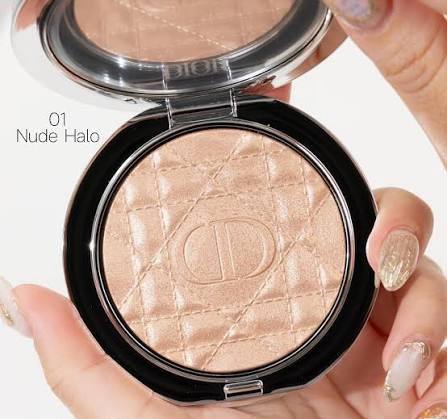 DIOR LUMINIZER
50 dhs🇦🇪🇦🇪
Zain01
♥️♥️♥️