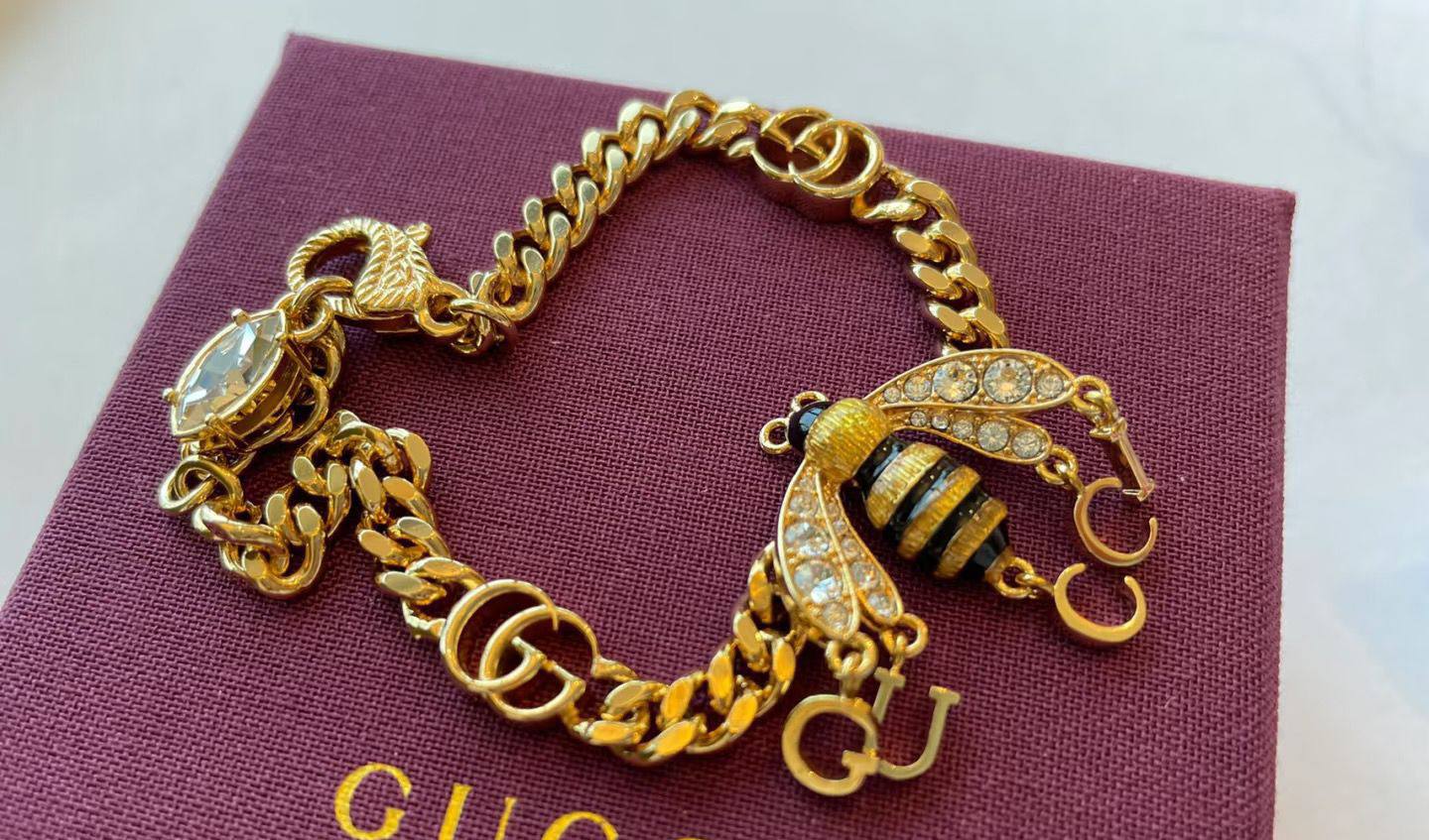 GUCCI
Bracelet
55 dhs🌺
Zain263
♥️♥️♥️