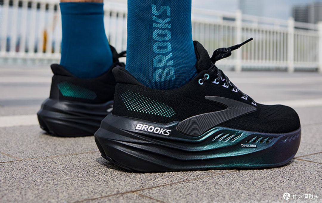 BROOKS Glycerin Max sneakers ‘Aurora Black’
36-45 AVAILABLE 🤩
230 dhs🪙💚
Zain242
♥️♥️♥️
