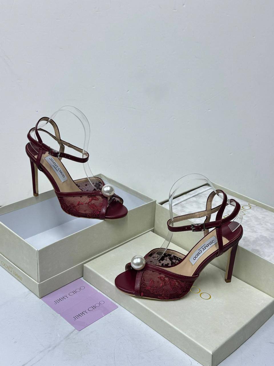 Jimmy Choo
💯high quality
Size 36-37-38-39-40-41
120 dhs🇦🇪🇦🇪
Zain21
♥️♥️♥️