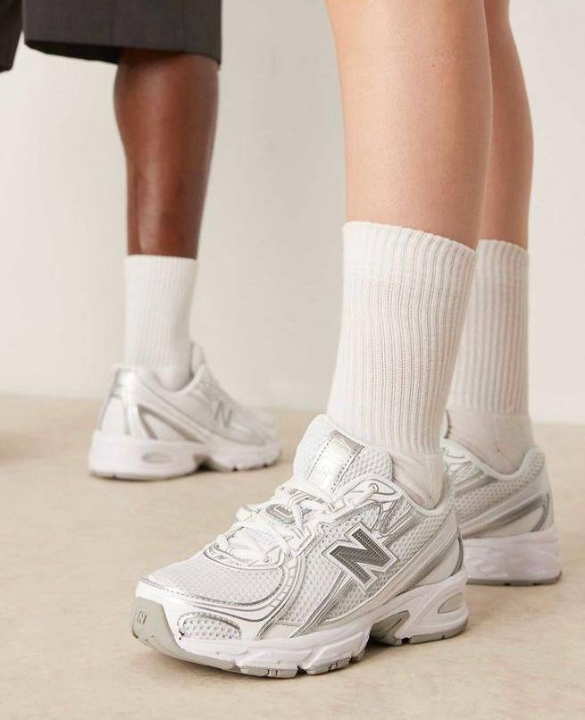 New Balance 740 Bungee Lace White Silver Metallic ,
Size 36-45,
180 dhs🪙💚
Zain18
♥️♥️♥️