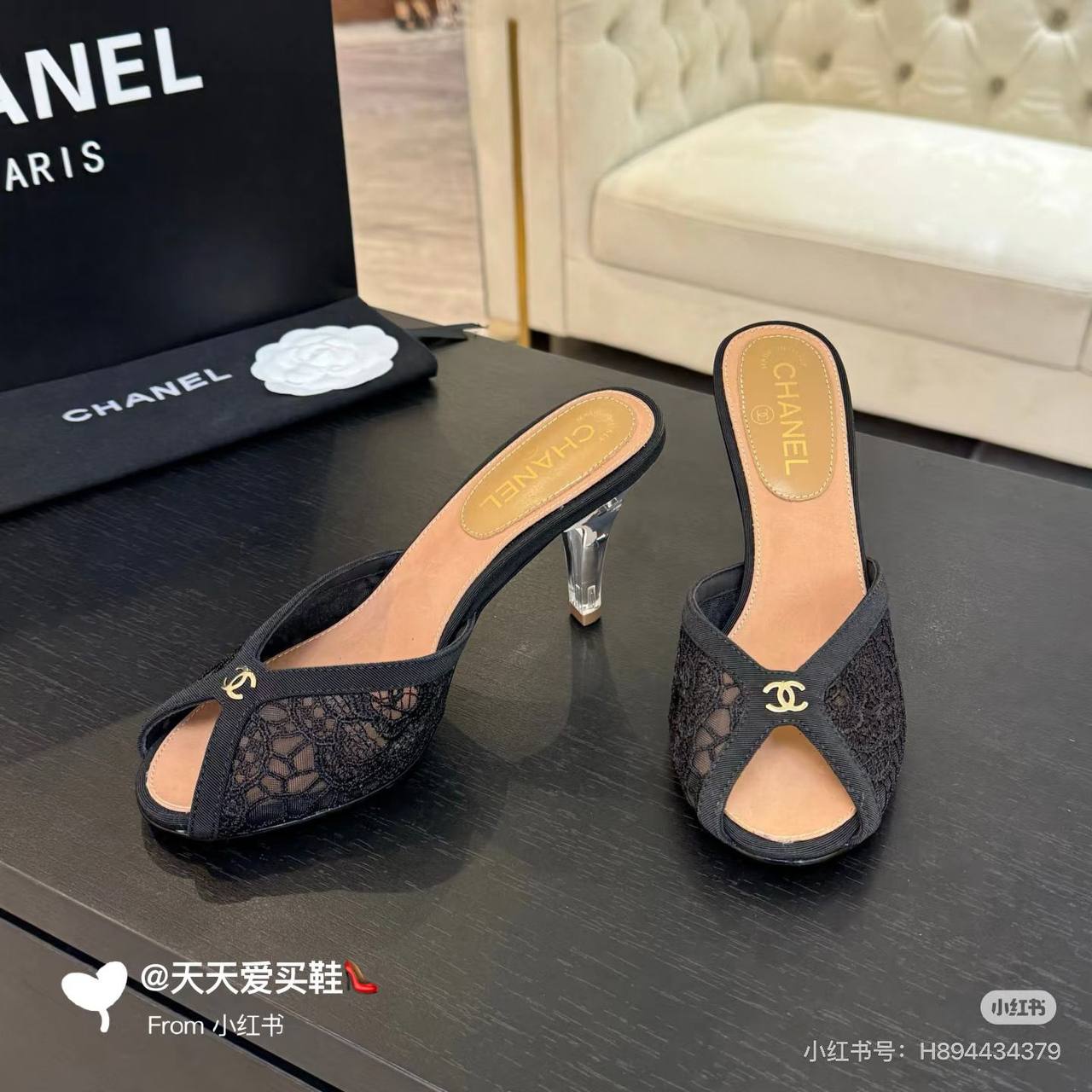Chanel
Size 36-41
120 dhs✅
Zain145
♥️♥️♥️
