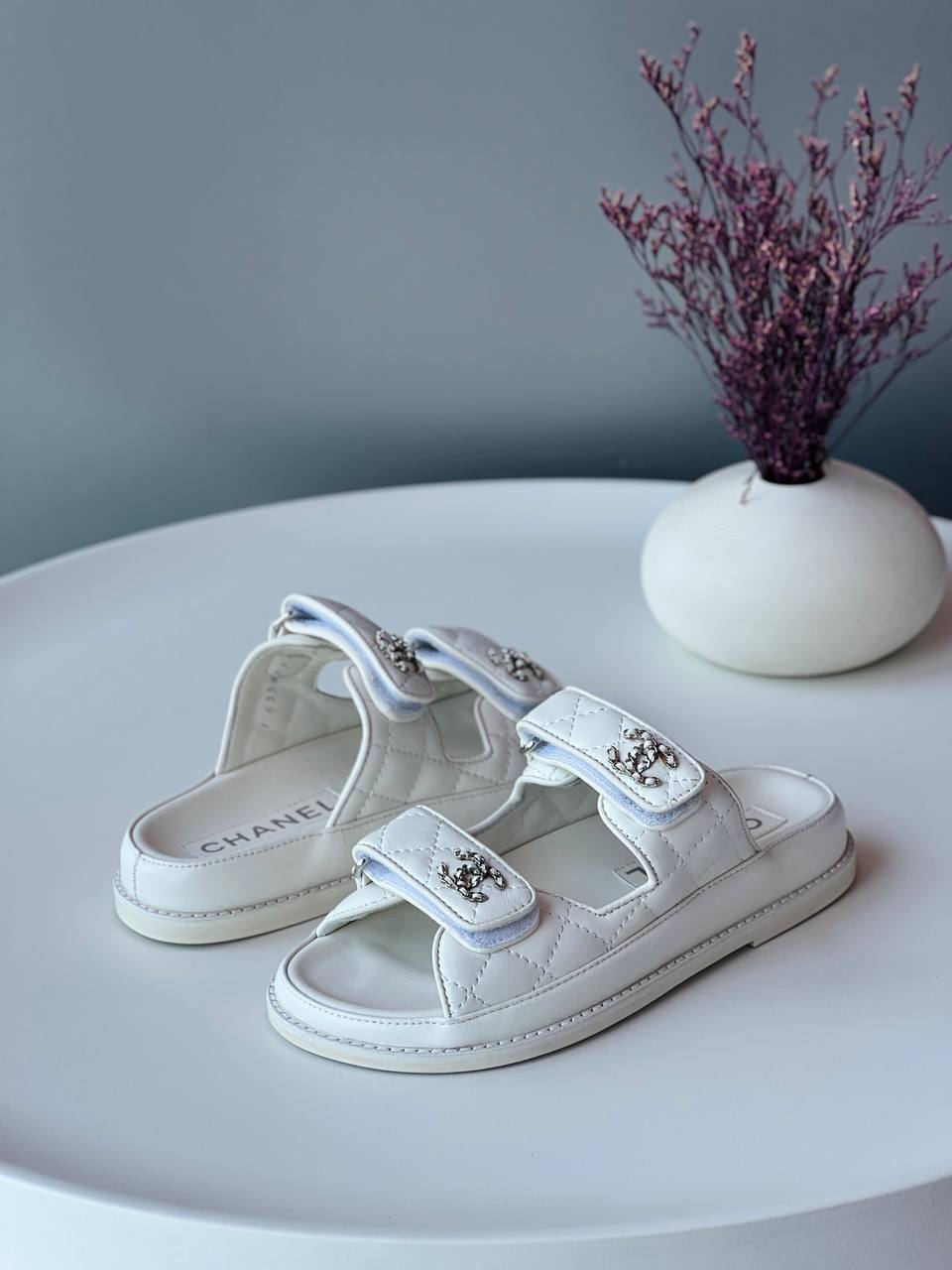 Chanel ✨⭐️
Size 36-41
_Super master high quality_🪡
450 dhs💛
Zain176
♥️♥️♥️