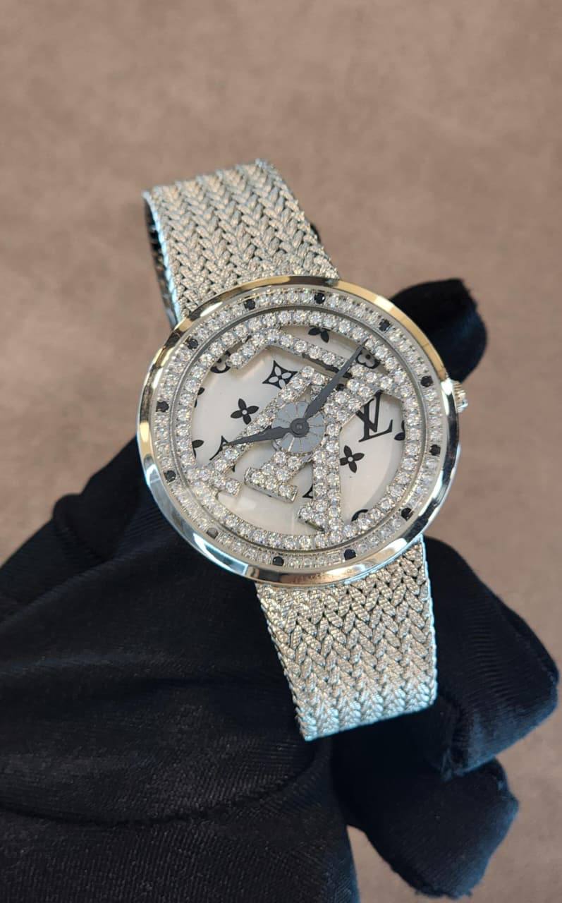 Lv watch for ladies good quality
180 dhs✅
Zain59
♥️♥️♥️