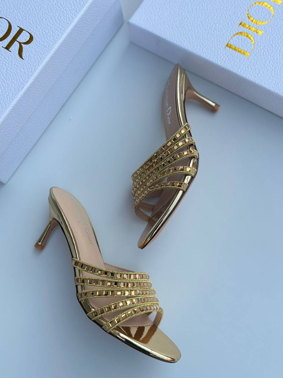 Dior
120 dhs❤️
Size 36-42
Zain55
♥️♥️♥️