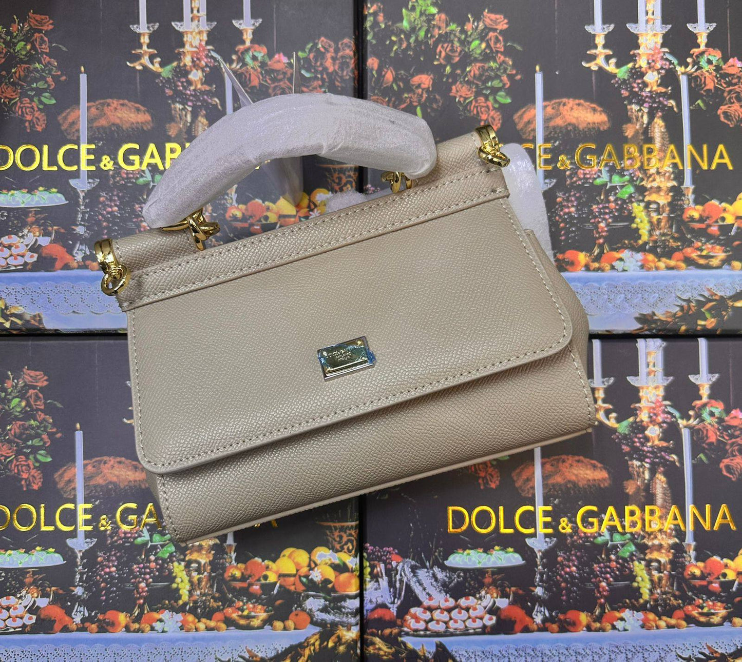 D&G
Master Bags +++
For Price 👇 WTSP Text Zain 0568585901
Zain142
♥️♥️♥️