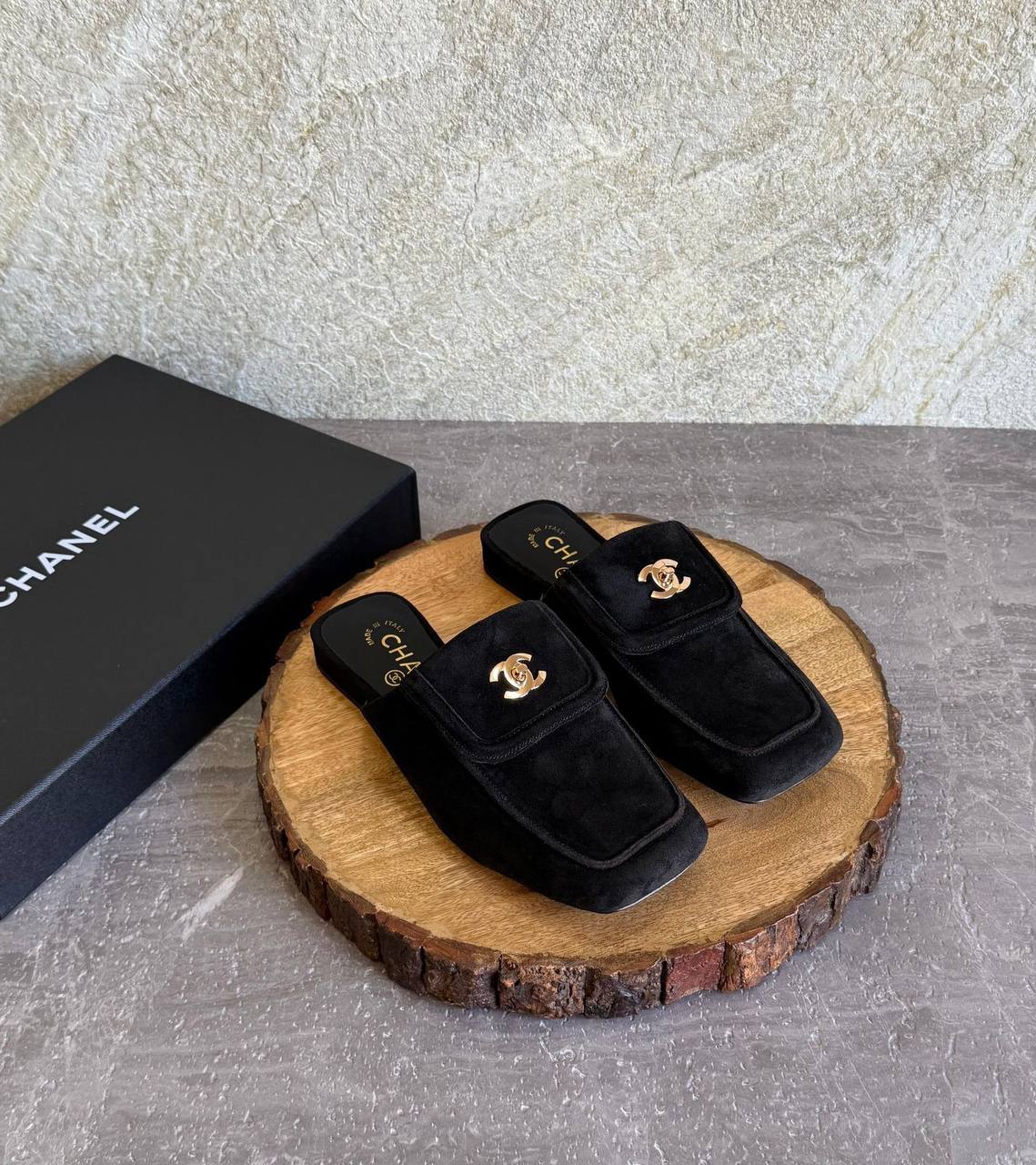 CHANEL 💫😍
SuperMaster Quality 💯
490 dhs✅
Size: 36-41 💥
Zain171
♥️♥️♥️