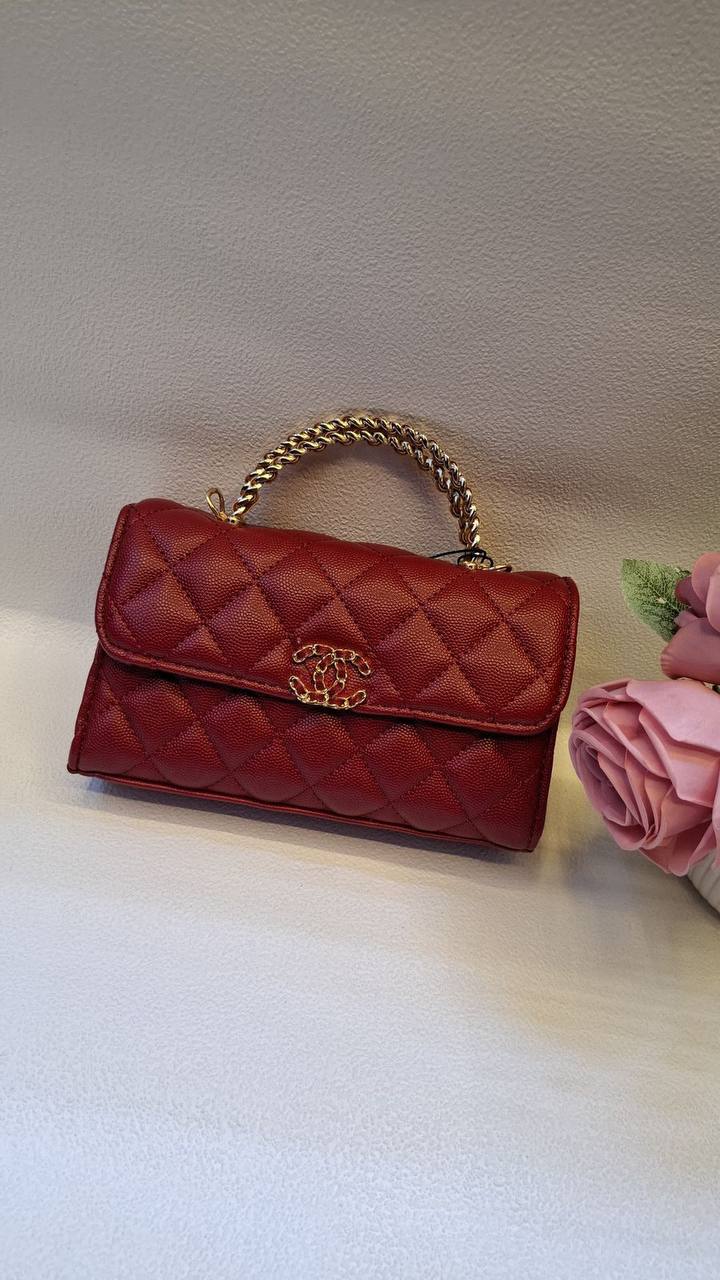 CHANEL
19cm
100 dhs✅
with box 📦
Zain254
♥️♥️♥️