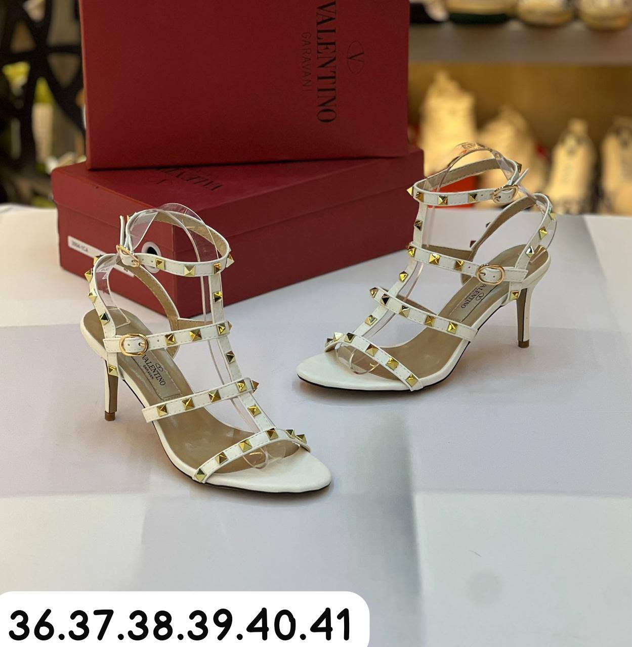 Valentino
120 dhs🇦🇪🇦🇪
Zain80
♥️♥️♥️