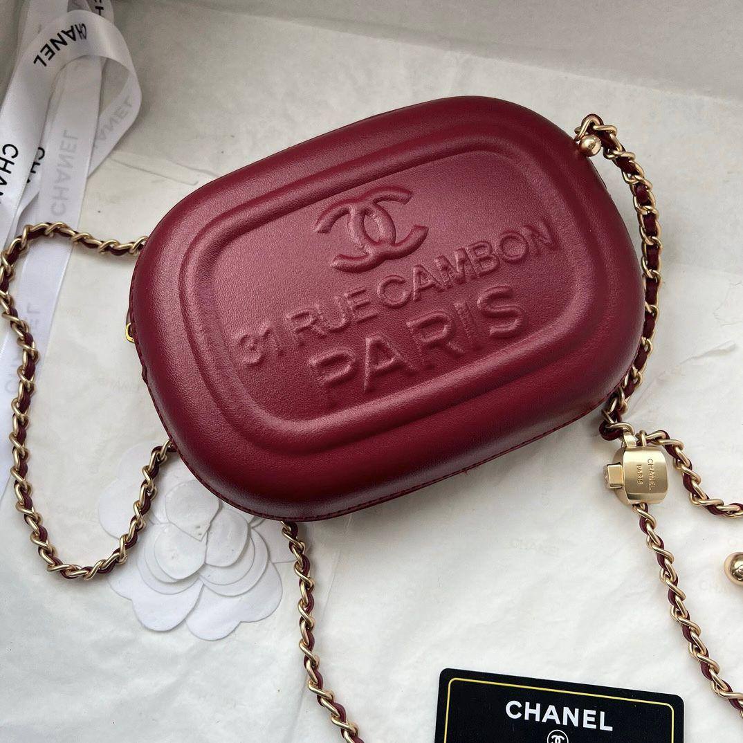 CHANEL
COPY ONE
WITH BOX
130 dhs✅
Zain295
♥️♥️♥️
