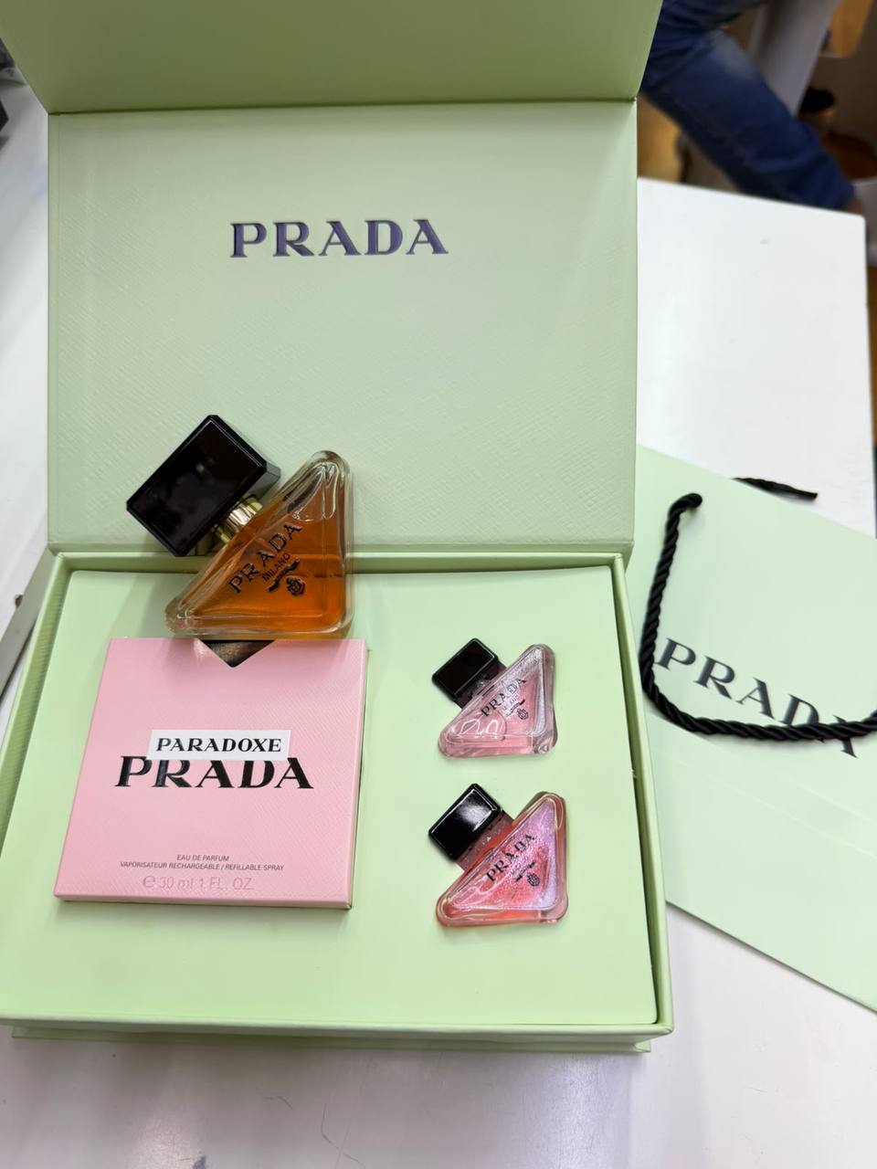 Prada set
80 dhs
Zain285
♥️♥️♥️