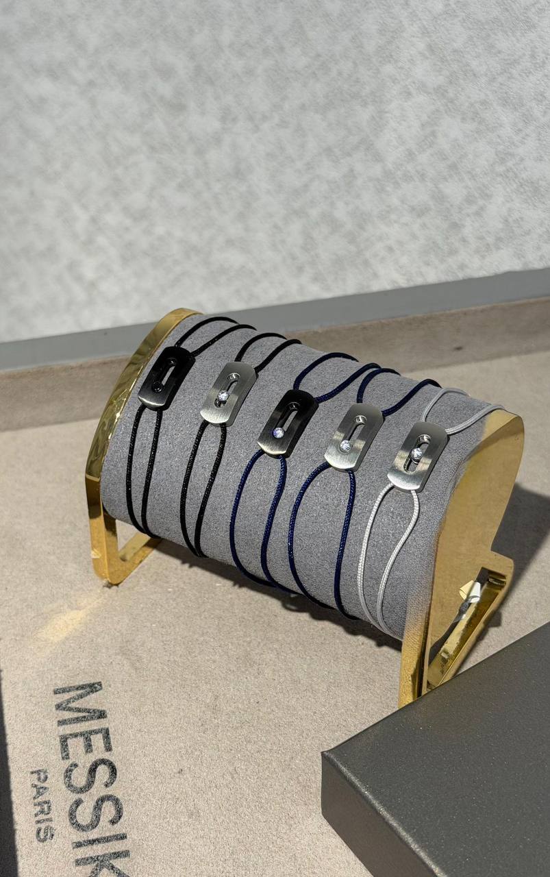 MESSIKA 🩶
* ↗️ *Super Master Quality ®️*⬆️
* MOVE TITANIUM CORD BRACELET Unisex
* Black , Blue & Gray Cord
60 dhs✅ with *Normal* Box & Bag
90 dhs✅ with *Good* Packing 🎁
Zain106
♥️♥️♥️
