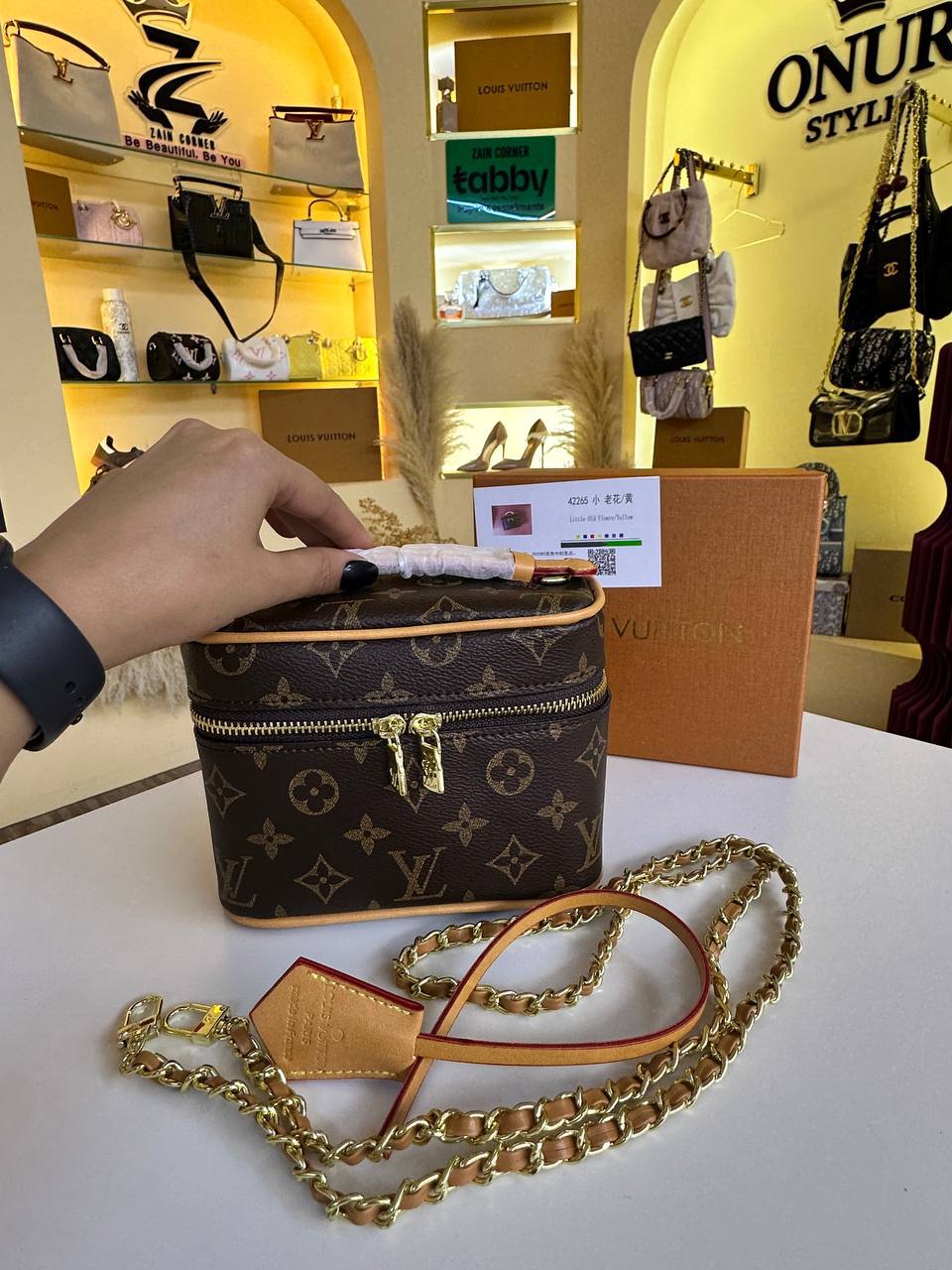 LV
with box
high quality
105 dhs🇦🇪🇦🇪
Zain13
♥️♥️♥️
Zc