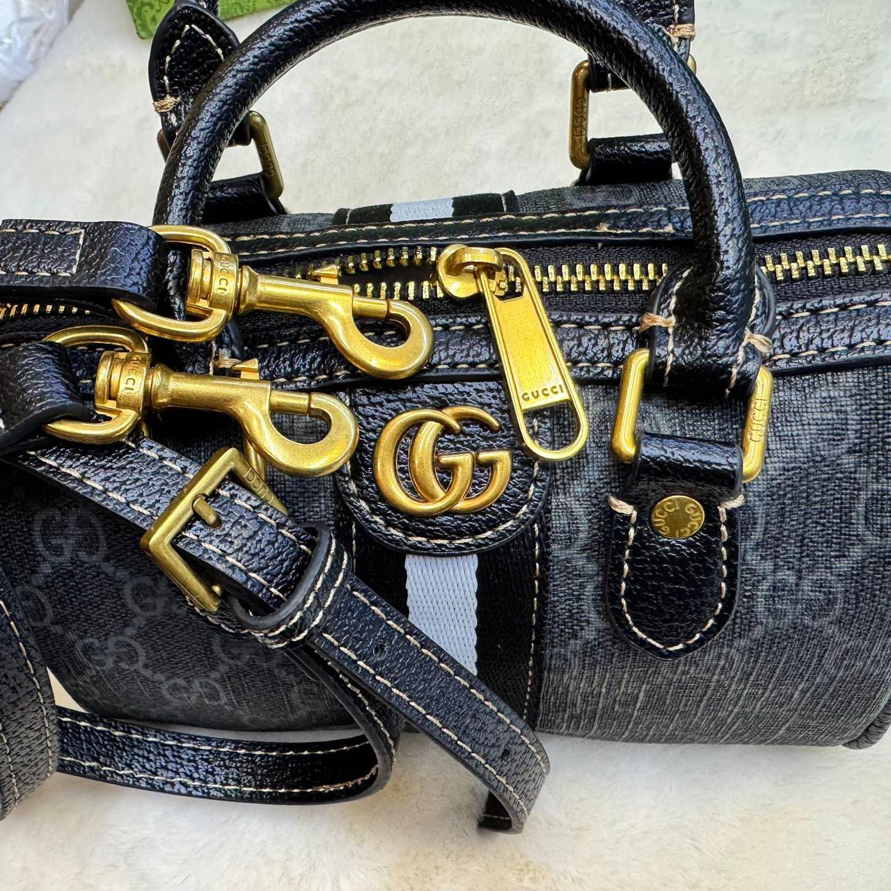 ɢᴜᴄᴄɪ ᴏᴘʜɪᴅɪᴀ ʙᴏsᴛᴏɴ ʙᴀɢ 
ʟᴏɴɢ sᴛʀᴀᴘ ᴀᴅᴊᴜsᴛᴀʙʟᴇ ʀᴇᴍᴏᴠᴀʙʟᴇ   ɢᴏʟᴅ ᴛᴏɴᴇ ʜᴀʀᴅᴡᴀʀᴇ 
ᴡɪᴛʜʙᴏx
🎁🎁🎁
ʟᴇᴀᴛʜᴇʀ 
sɪᴢᴇ:18ᴄᴍ
95 dhs🪙
Zain56
♥️♥️♥️