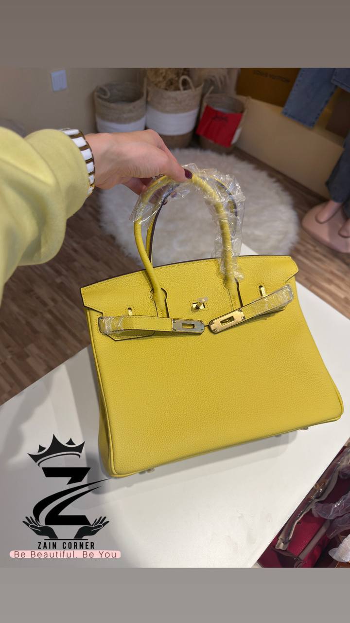 master hermes
450 dh
zain228
اطلبوها من الوتس المثبت في الأعلى👆🏻👆🏻
تواصلو معنا 👈🏻 Zain
For order WhatsApp pinned 👆🏻
♥️♥️♥️