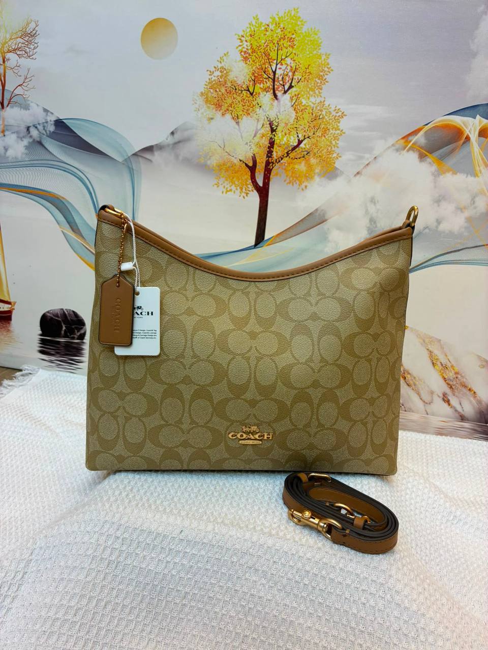 COACH
Best quality
with box
120 dhs🇦🇪🇦🇪
size 31CM
Zain290
♥️♥️♥️