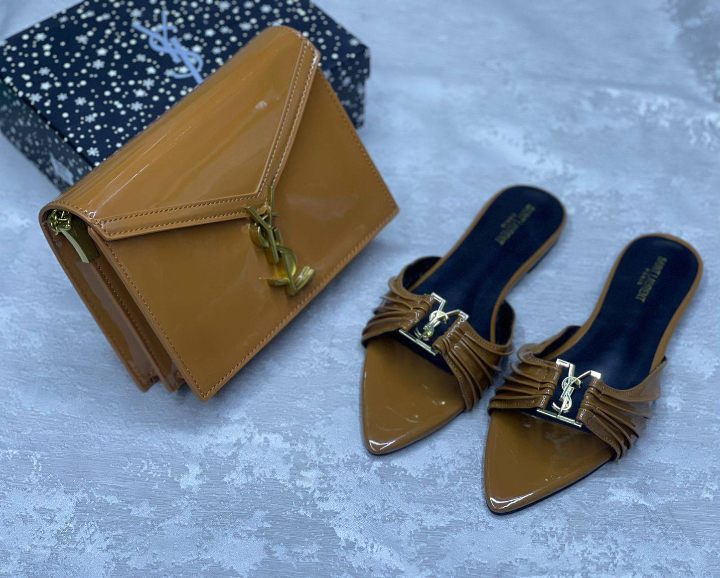 YSL
Bag&shoes. Set.
170 dhs❣️
Zain175
♥️♥️♥️
