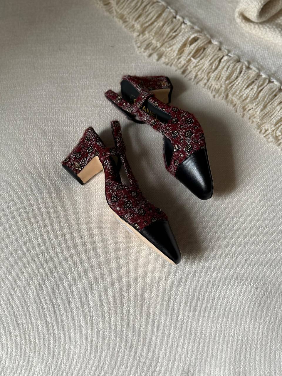 Chanel
AAA Quality
Size 36 to 41
450 dhs✅
Zain288
♥️♥️♥️