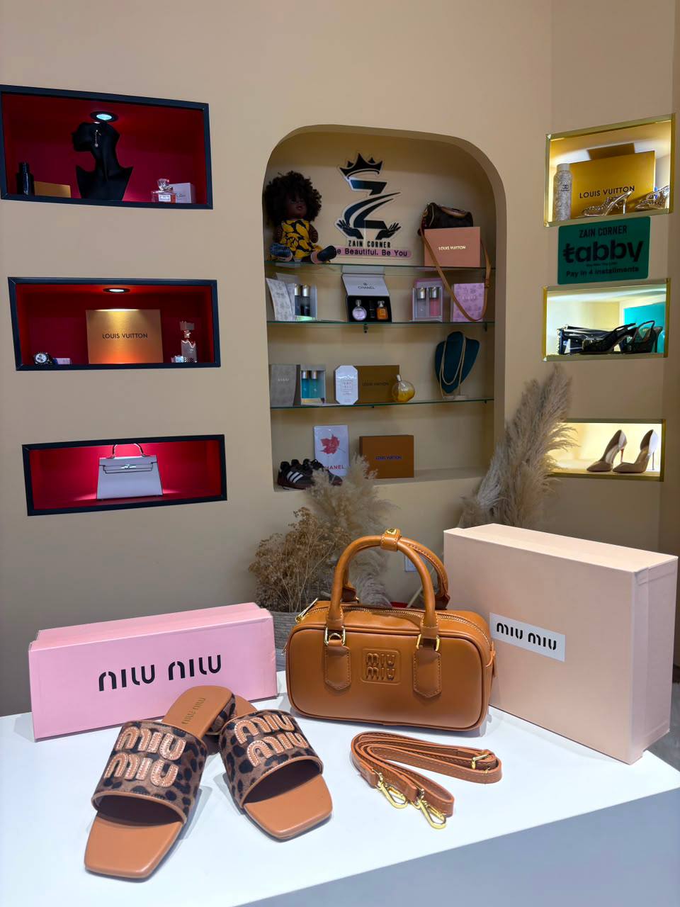 Miu Miu Set
170 dhs✅
Zain186
Zain236
♥️♥️♥️