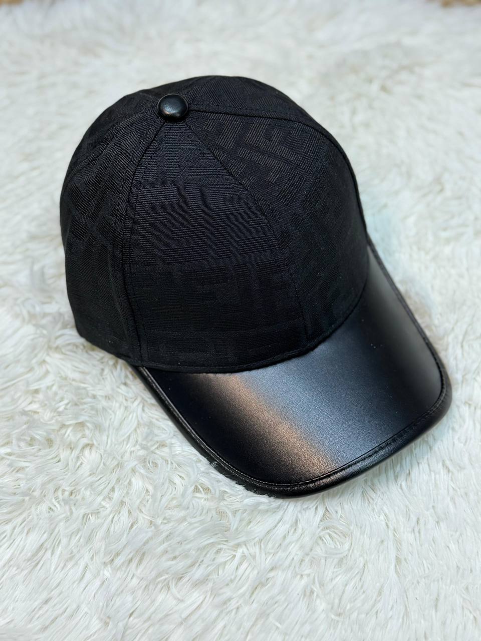 FENDI CAP
💙*VVIP QUALITY*💙
180 dhs🇦🇪
Zain281
♥️♥️♥️