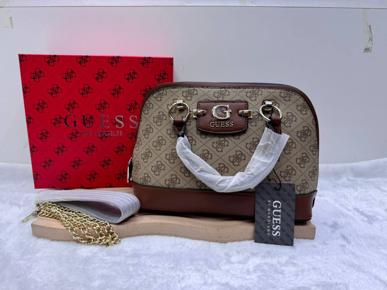 Guess
105 dhs🪙🌨️
Zain114
♥️♥️♥️