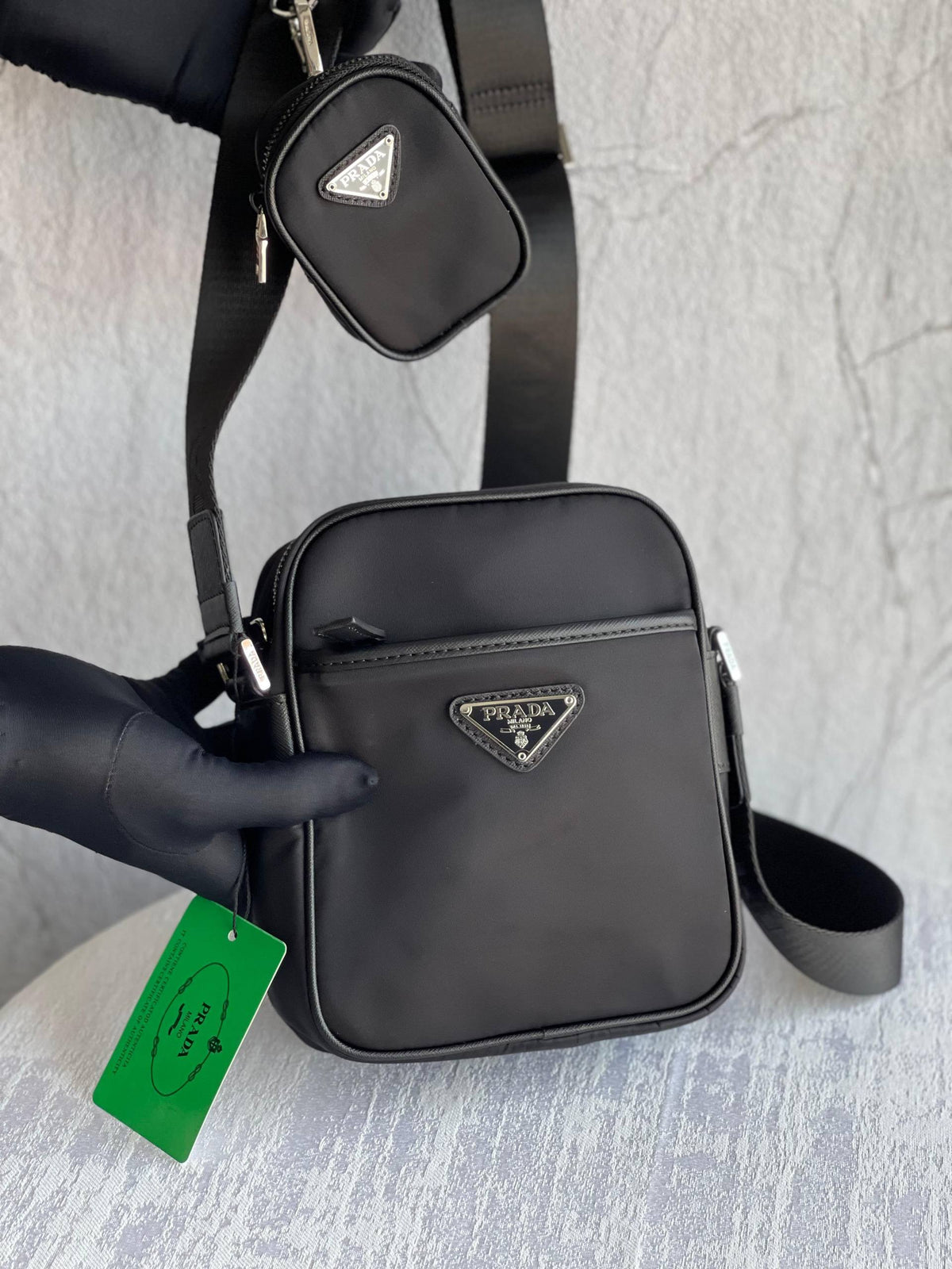 PRADA
Unisex Messenger Bag
Master Quality
410 dhs🇦🇪🇦🇪
Zain179
♥️♥️♥️