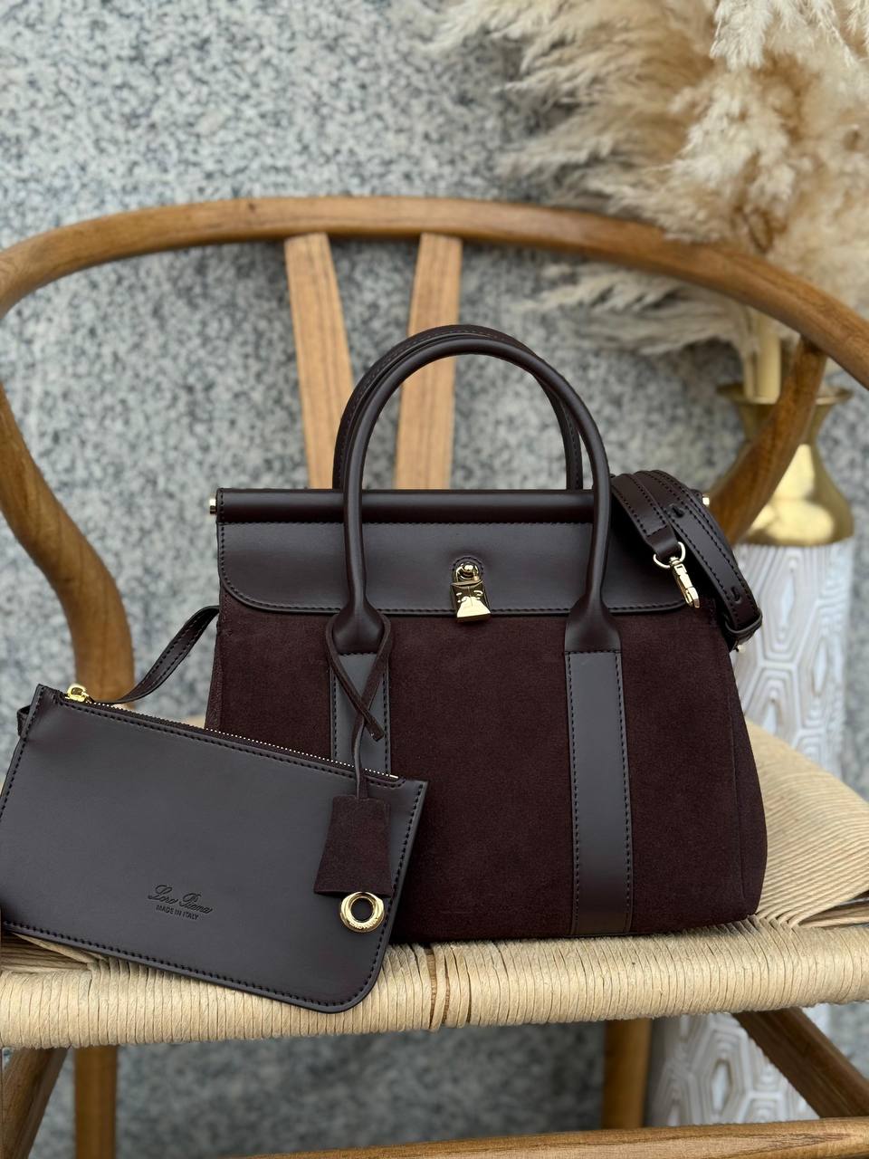 LORO PIANA
26cm
380 dhs🪙🌨️
Top quality
Zain167
♥️♥️♥️