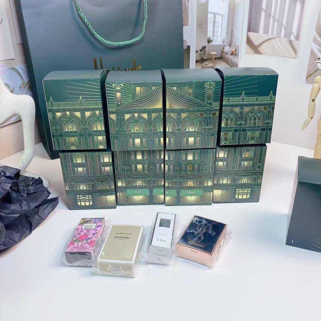 HARRODS
(85 dhs🪙🌨️ EACH SET)
Zain01
♥️♥️♥️