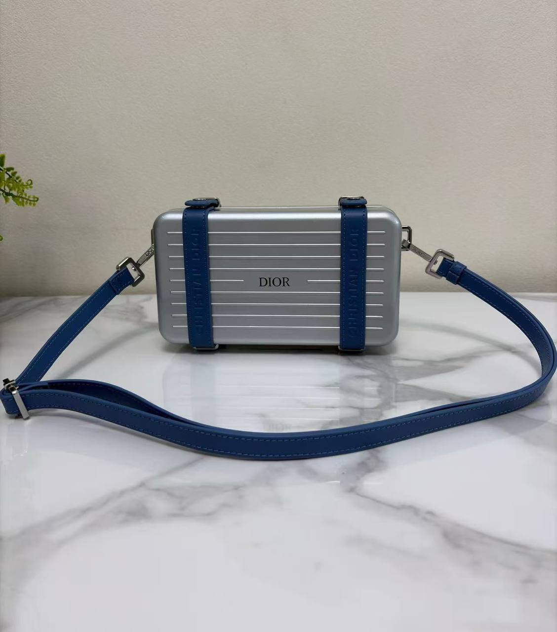 Dior
Master
320 dhs✅
Premium quality
Zain26
♥️♥️♥️