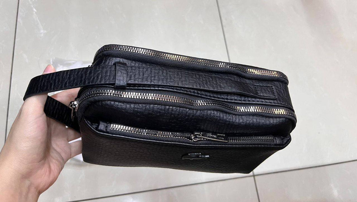 Men's bag
65 dhs🇦🇪🇦🇪
Zain42
♥️♥️♥️