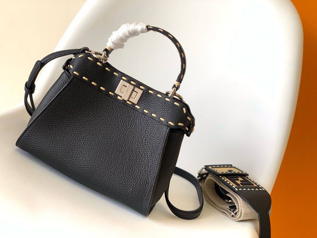 Fendi Peekaboo ISeeU Selleri
Size: 23cm
Super master quality
For Price 👇 WhatsApp✅
0568585901
0507557372
0552275751 Owner Zain 👌
Zain325
♥️♥️♥️