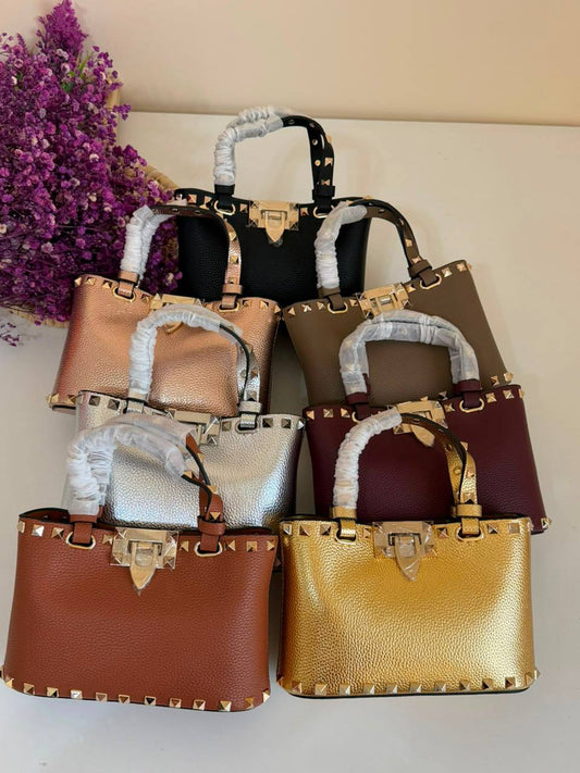 Valentino
260 dhs
Zain134
♥️♥️♥️