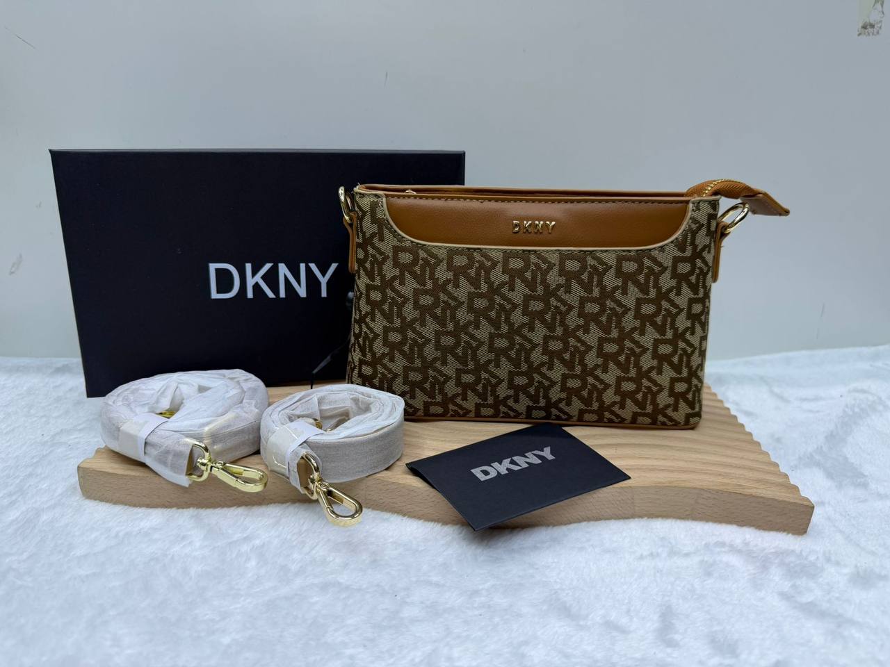 DKNY
95 dhs🪙🌨️
Zain114
♥️♥️♥️