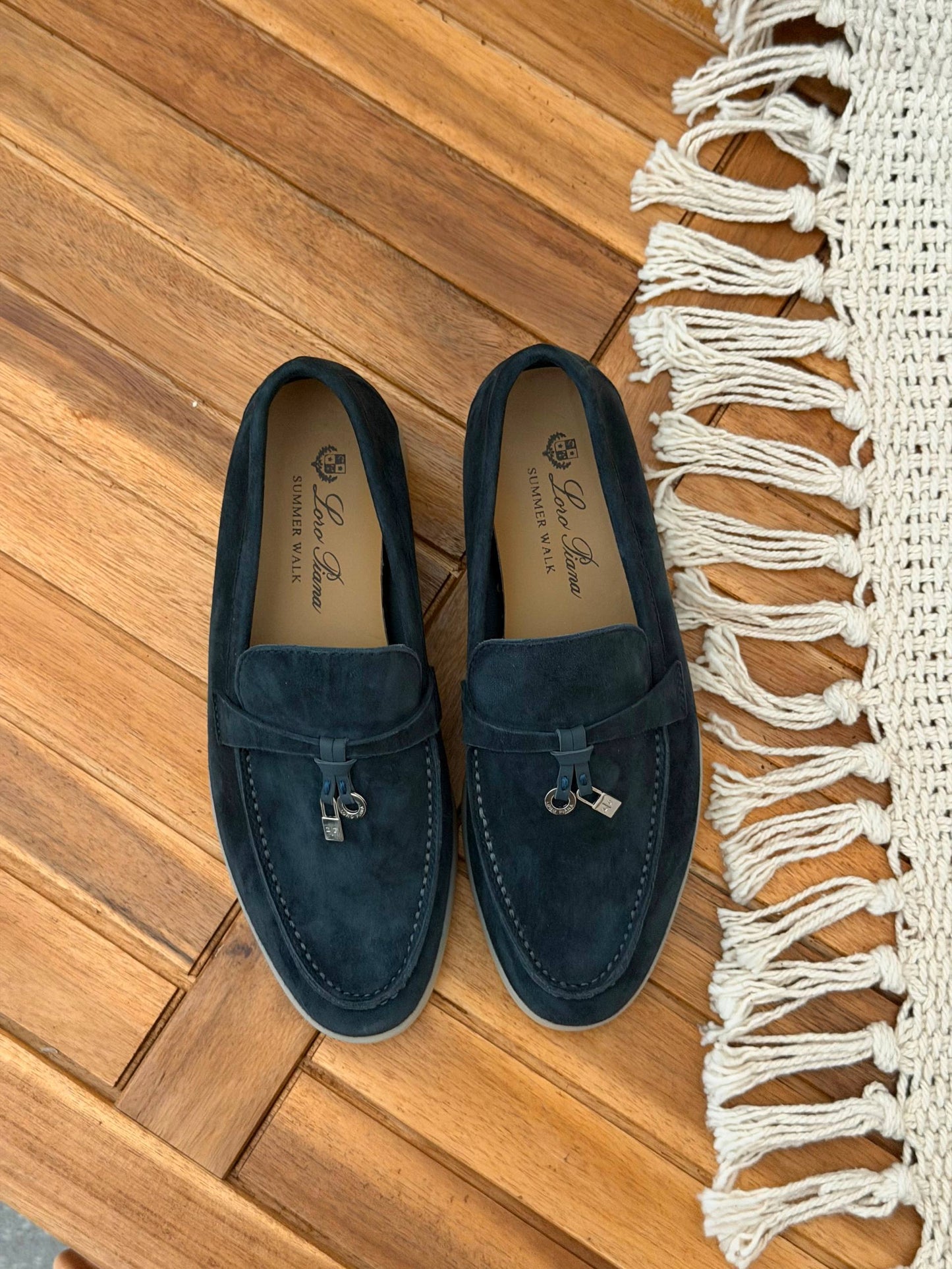 Loro piana
Size 36-41
_Super master high quality_🪡
450 dhs🇦🇪🇦🇪
Zain176
♥️♥️♥️