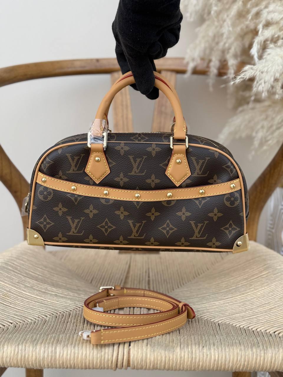 LV
29cm
330 dhs👑
Top quality
With box🎁
Zain167
♥️♥️♥️