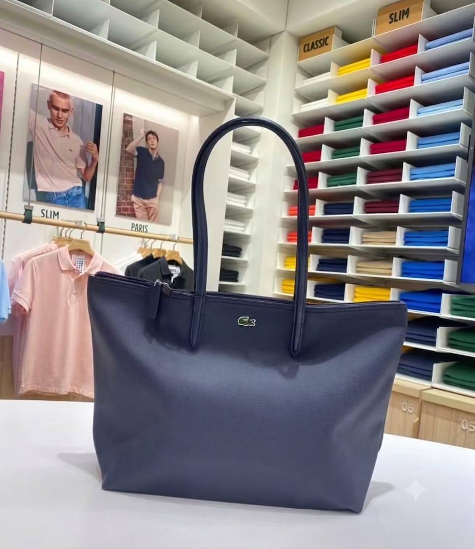 Lacoste
Size:44cm
70DHS🇦🇪🇦🇪
Zain331
♥️♥️♥️