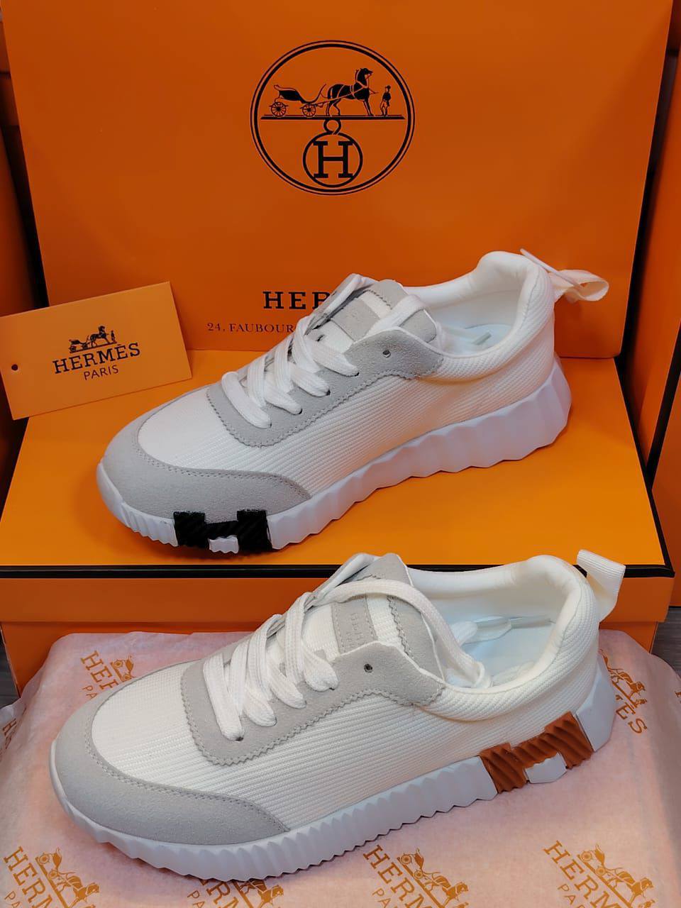 Hermes Shoes
High Quality,
Size 36 To 41
130 dhs🪙🌨️
Zain120
♥️♥️♥️