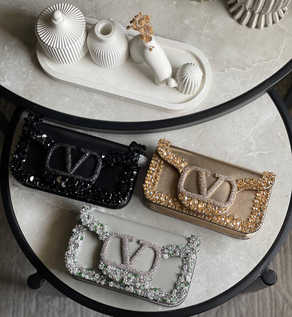 VALENTINO ✨
Size:19Cm 💥
Available original box 📦
With full packing 🎀🎀
Super high quality 💥💥
For Price 👇 WTSP Text Zain 0568585901
Zain283
♥️♥️♥️