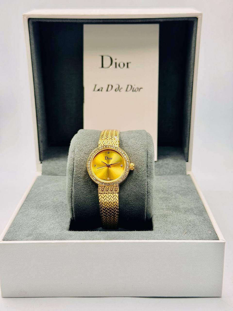 Dior ladies
available 55 dhs
Zain08
♥️♥️♥️