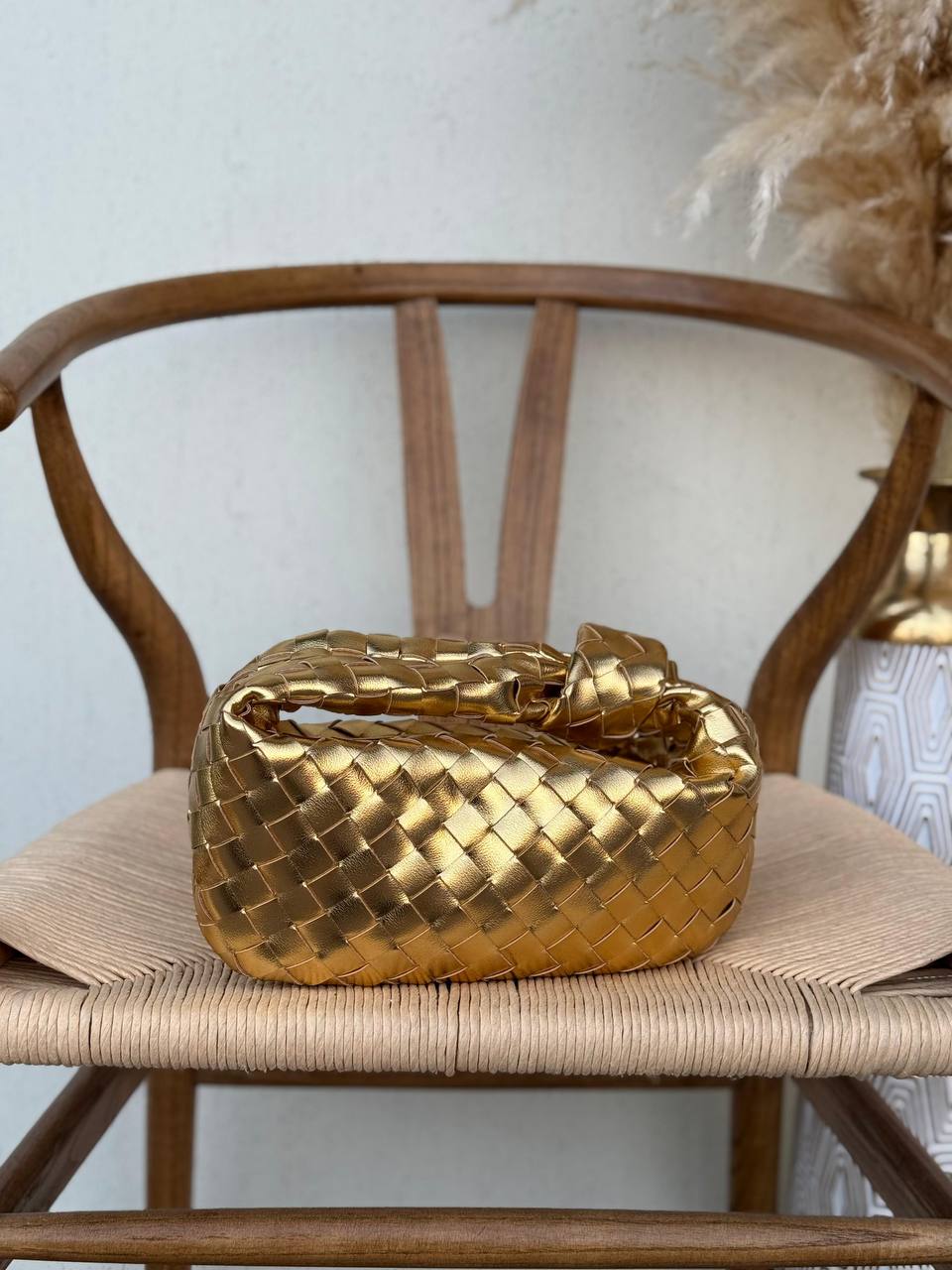 BOTTEGA VENETA*
25cm
350 dhs❤️
Top quality
With box🎁
Zain167
♥️♥️♥️