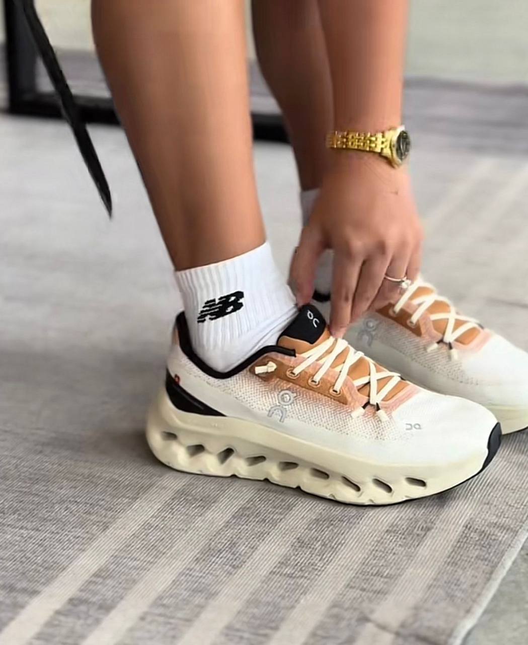 On Cloudtilt “pearl / lce” and “lvory/Almond” , 36 to 45 ,
220 dhs🪙🌨️
Zain196
♥️♥️♥️