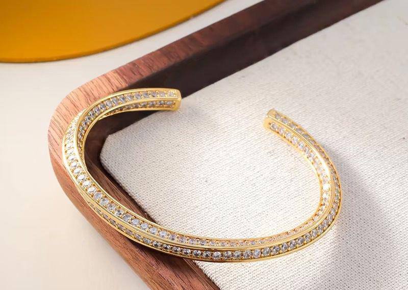 CELINE 🌊*
Bangle 🔥
Master quality 💯
With normal boxes 📦
50 dhs🪙🌨️
With master box 🗃️
65 dhs🪙🌨️
Zain216
♥️♥️♥️