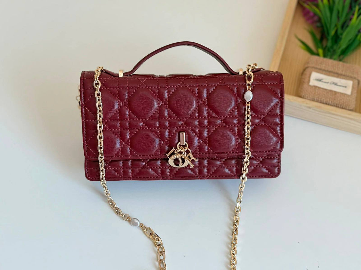 Dior
240 dhs
Zain134
♥️♥️♥️
